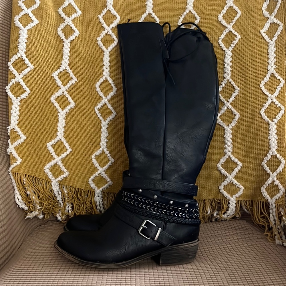 KNEE HIGH BOOTS